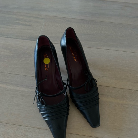 Vintage coquette kitten heels - Picture 2 of 4